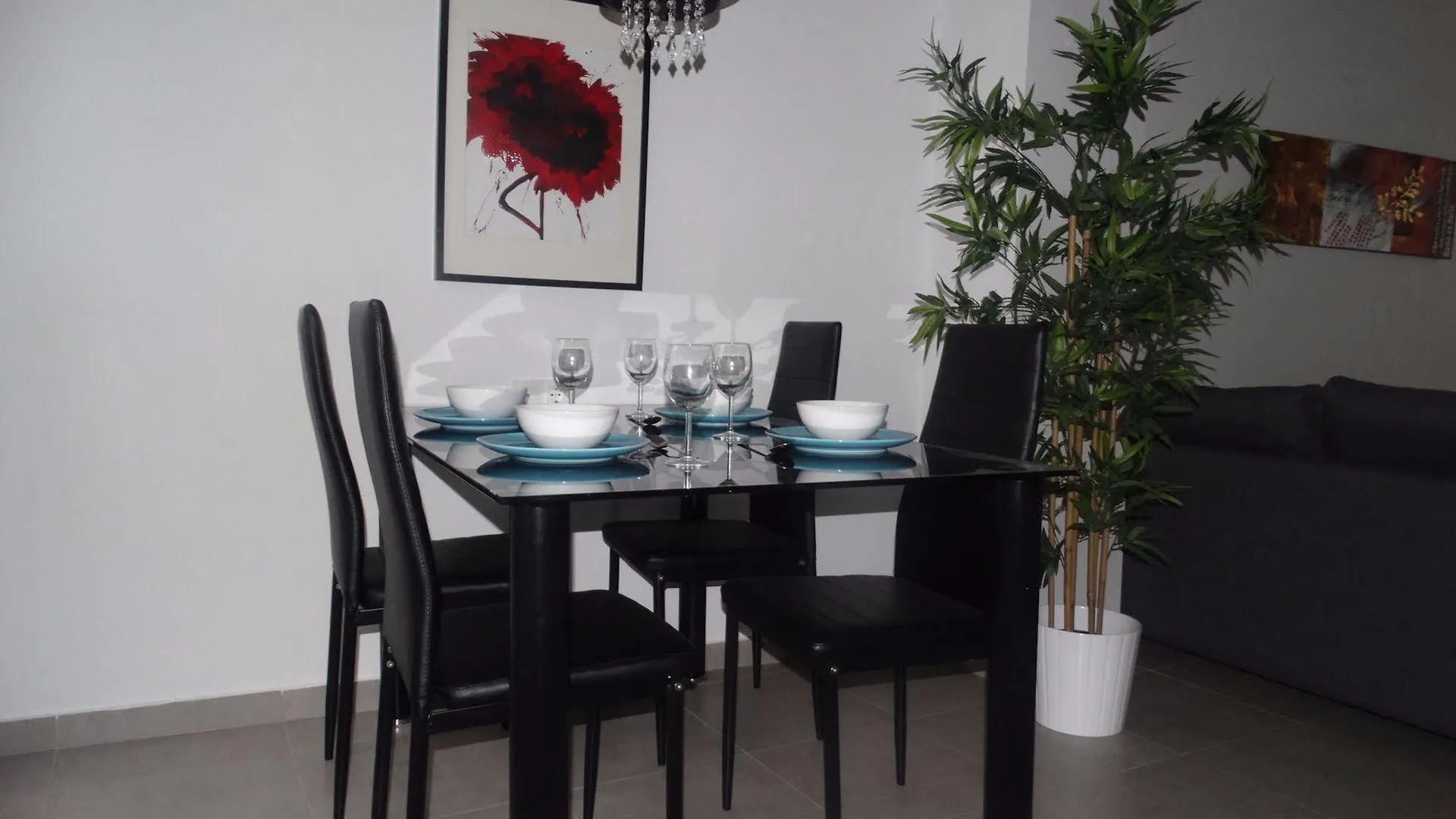 Malaga Apartamentos - Nuno Gomez, 24 0*,  إسبانيا