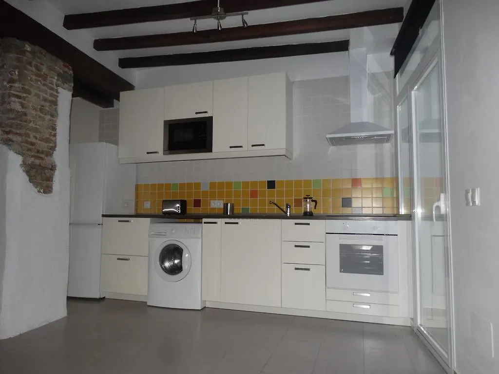 Malaga Apartamentos - Nuno Gomez, 24 Spanje